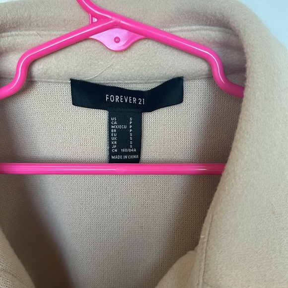 Shacket - Picture 2 of 2